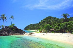 Objek-Wisata-Natuna-Kepri[1]