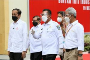 Presiden Minta Gubernur Ansar Cepat Atasi Covid19 di Kepri: Telepon Menkes Jika Vaksin Habis