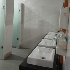 Kondisi toilet yang sudah di rehap