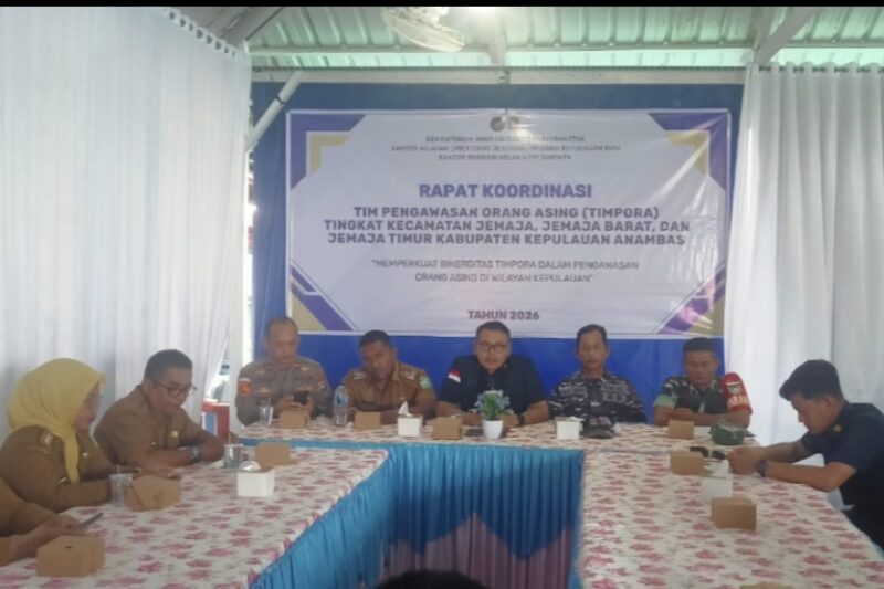 Rapat Koordinasi Tim Pengawasan Orang Asing (TIMPORA) tingkat Kecamatan Jemaja, Jemaja Barat, dan Jemaja Timur Tahun Anggaran 2026