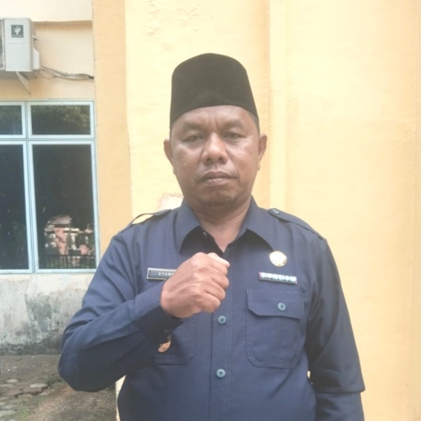 Camat Siantan Syamsir S.AP