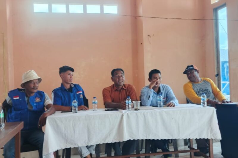 Pengurus HNSI versi Bogor Anambas mempertemukan Nelayan Pancing dan Nelayan Tembak di Palmatak, meminta agar sama sama selesaikan perselisihan