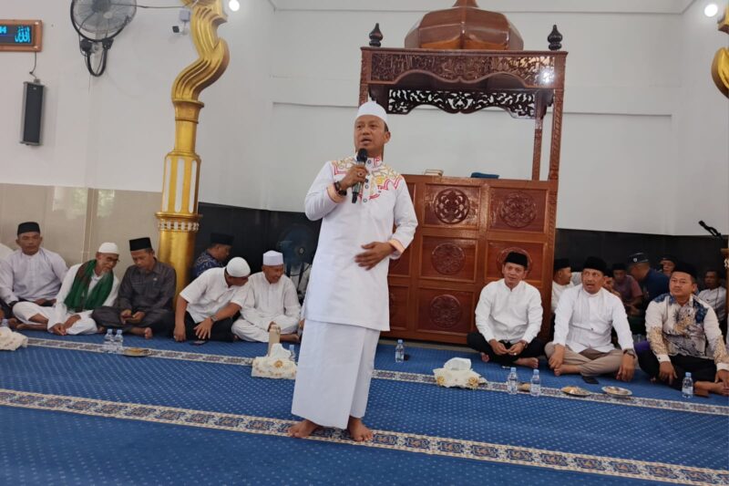 Tausiah Ustaz Das'ad Latif mengingatkan pentingnya bersyukur atas segala nikmat yang telah diberikan Allah SWT kepada setiap hamba-Nya.