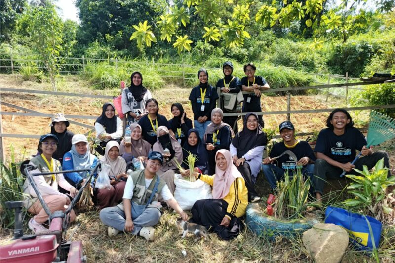 Keberadaan mahasiswa KKN UGM yang memberikan pengalaman baru kepada masyarakat 