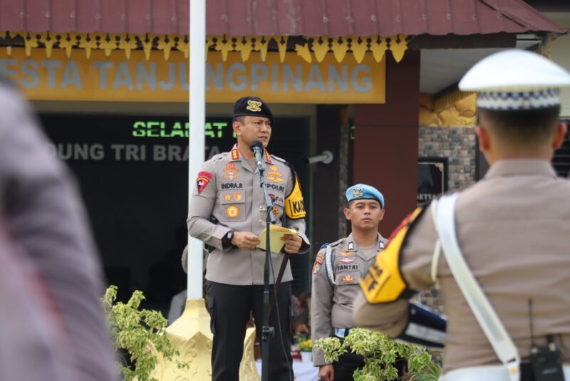 Kapolresta Tanjungpinang, Kombes Pol Indra Ranu Dikarta, S.I.K., M.Si., saat memberi arahan kepada jajaran Polresta Tanjungpinang.
